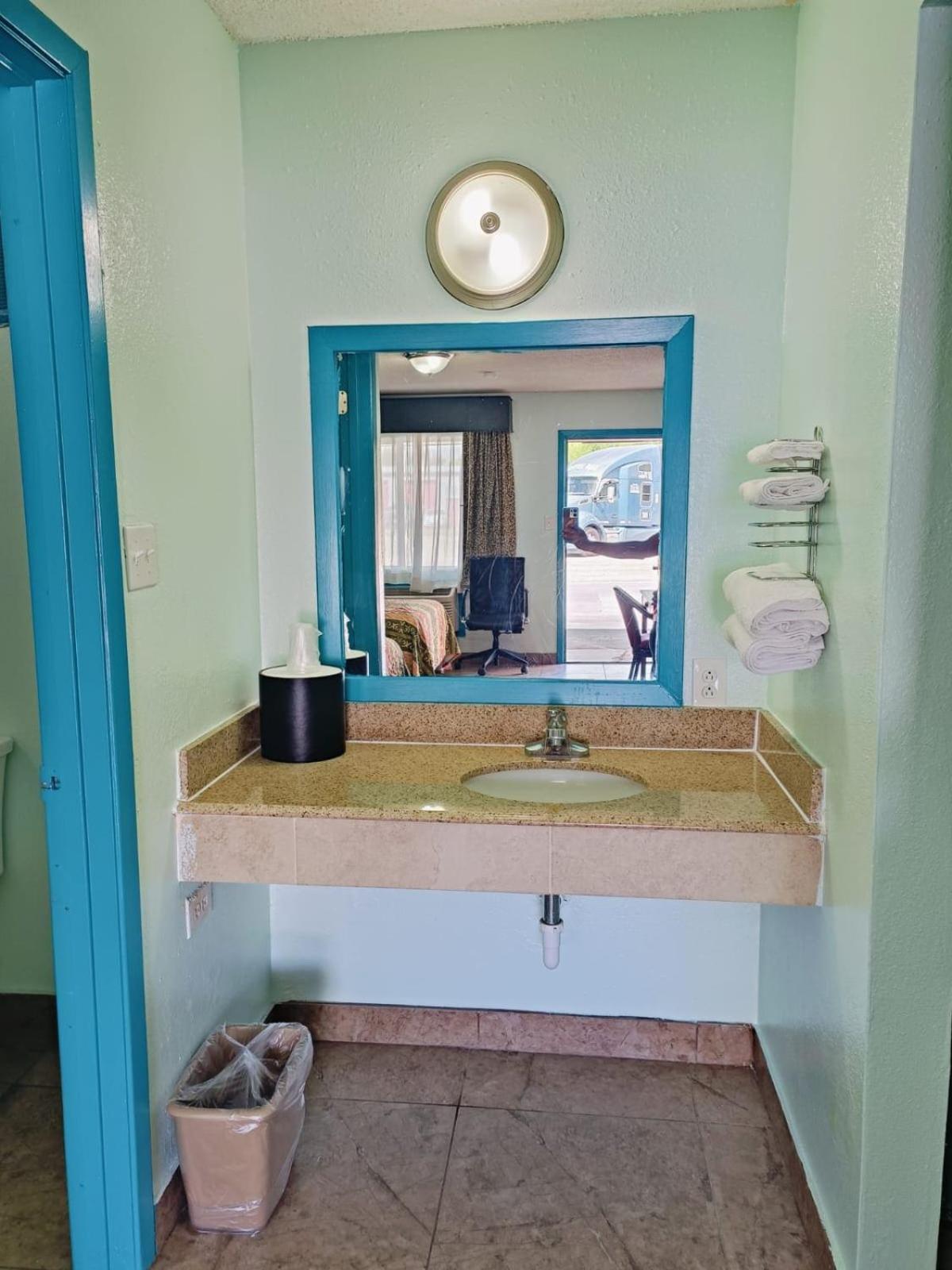 Budget Inn By Oyo Edinburg Hwy 281 Extérieur photo